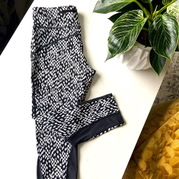 Nike Dri-fit leggings - Picture 1 of 5